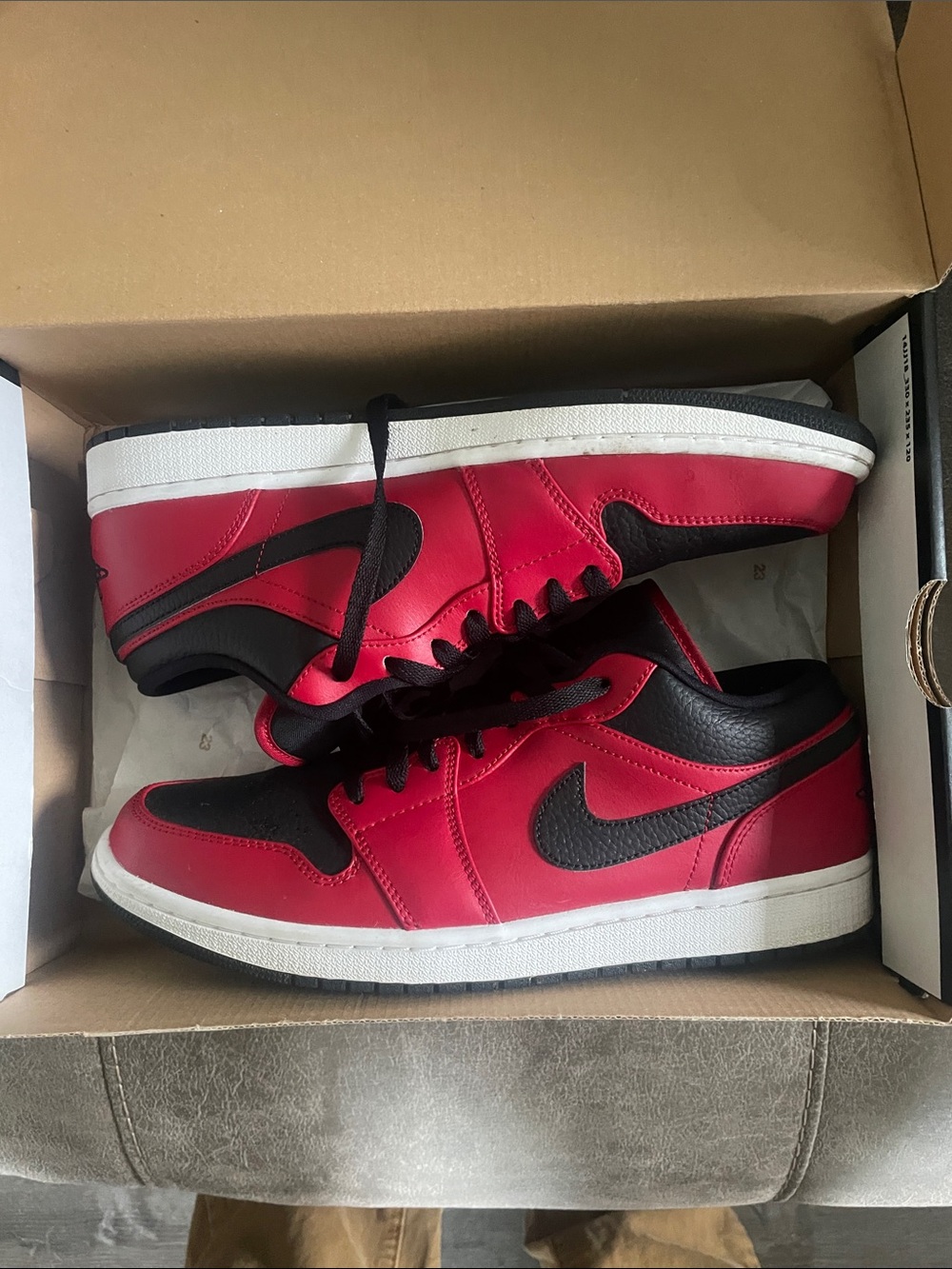 Jordan 1 low red and black